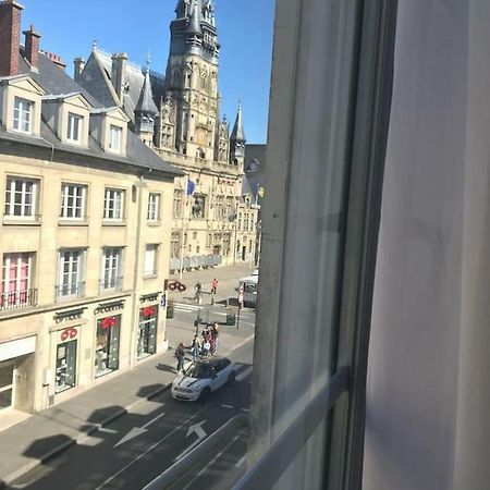 Appartement De Charme En Plein Coeur Du Centre Ville De Compiègne Exterior foto